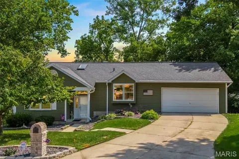3946 Rhine Ct, Saint Charles, MO 63304