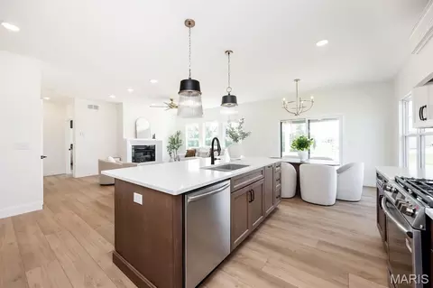 Kitchen - 3706 Thicket Dr, Shiloh, IL 62221 photo 2 of 8