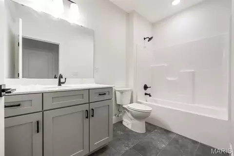 Bath - 3706 Thicket Dr, Shiloh, IL 62221 photo 6 of 6