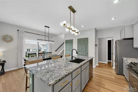 Kitchen - 2211 Eagle River Dr, O'fallon, MO 63366 photo 2 of 4