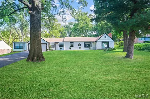 1625 Muriel Dr, Saint Louis, MO 63138