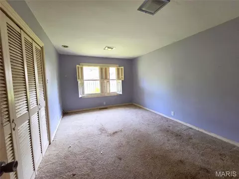 Bedroom - 925 Brown Ln, Kennett, MO 63857 photo 2 of 3