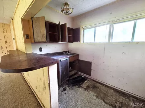 Kitchen - 925 Brown Ln, Kennett, MO 63857 photo 1 of 3