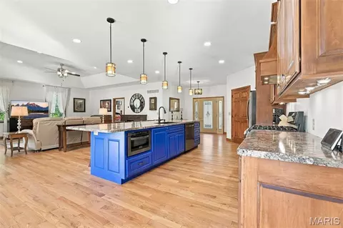 Kitchen - 20 Stearman Ct, Troy, MO 63379 photo 4 of 4