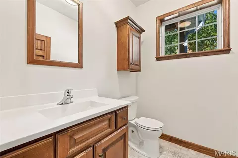 Bath - 20 Stearman Ct, Troy, MO 63379 photo 4 of 5
