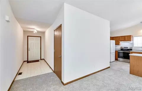 Entry Way - 1416 Apple Rdg, Arnold, MO 63010 photo 1 of 2