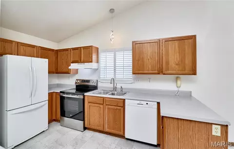 Kitchen - 1416 Apple Rdg, Arnold, MO 63010 photo 6 of 9