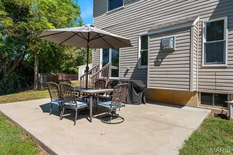 Exterior - 262 Joyce Ct, Ballwin, MO 63021 photo 3 of 7