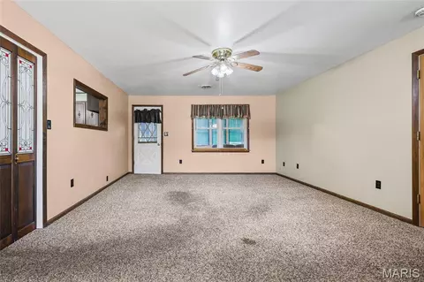 Living - 5 Anthony Ct, Arnold, MO 63010 photo 12 of 13