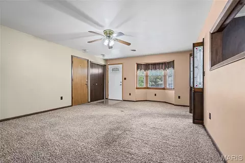 Living - 5 Anthony Ct, Arnold, MO 63010 photo 8 of 13