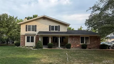 78 Nicole Ct, Lake Saint Louis, MO 63367