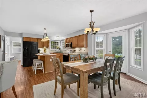 Dining - 307 Camilla Dr, O'fallon, MO 63366 photo 4 of 5