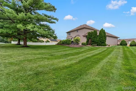 Exterior - 307 Camilla Dr, O'fallon, MO 63366 photo 6 of 6