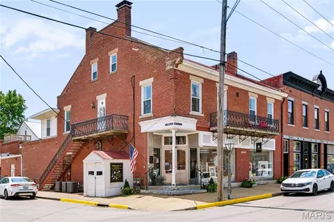 302 Market St, Sainte Genevieve, MO 63670