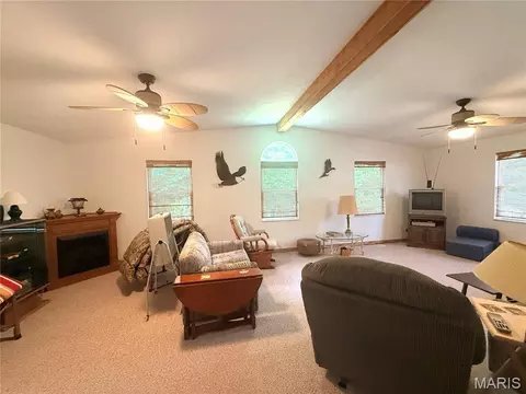 Living - 29 Cherokee Dr, Sullivan, MO 63080 photo 1 of 1