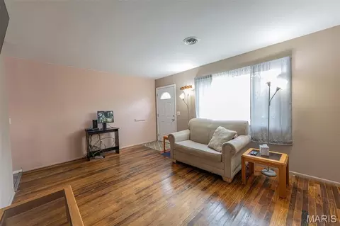 Living - 1609 Heller St, Rolla, MO 65401 photo 1 of 3