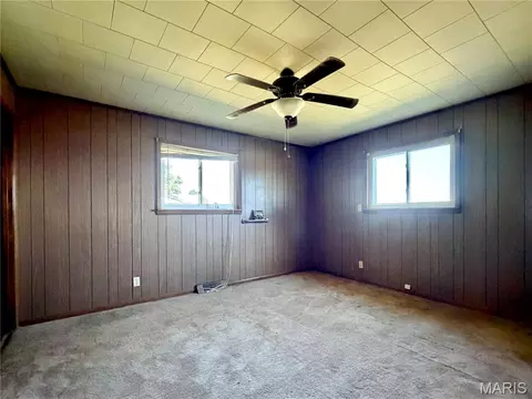 Bedroom - 405 N Walker Ave, Gideon, MO 63848 photo 2 of 5
