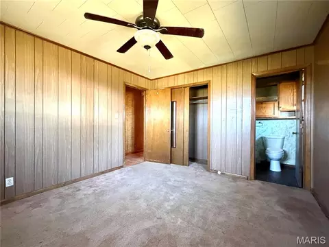 Bedroom - 405 N Walker Ave, Gideon, MO 63848 photo 3 of 5