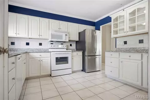 Kitchen - 347 Parma Dr, Ballwin, MO 63021 photo 1 of 2