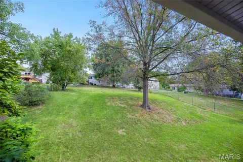Exterior - 347 Parma Dr, Ballwin, MO 63021 photo 2 of 4