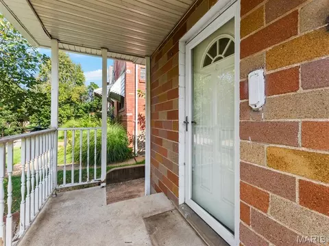 Exterior - 3909 Eiler St, Saint Louis, MO 63116 photo 6 of 12