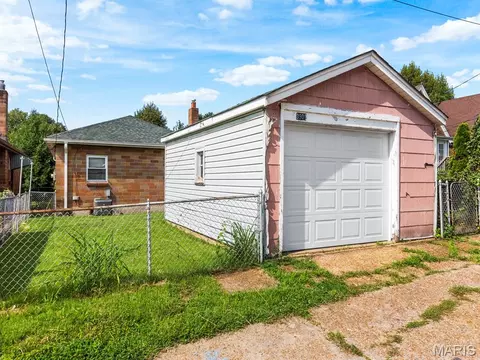Exterior - 3909 Eiler St, Saint Louis, MO 63116 photo 12 of 12