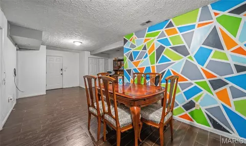 Dining - 123 Phoenix Ave, Saint Robert, MO 65584 photo 2 of 2