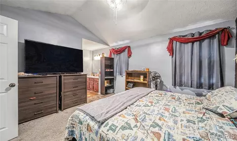 Bedroom - 123 Phoenix Ave, Saint Robert, MO 65584 photo 2 of 7