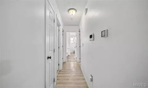 Entry Way - 123 Phoenix Ave, Saint Robert, MO 65584 photo 2 of 5