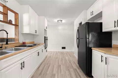 Kitchen - 1165 Moselle Rd, Saint Clair, MO 63077 photo 2 of 5