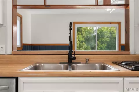 Kitchen - 1165 Moselle Rd, Saint Clair, MO 63077 photo 4 of 5