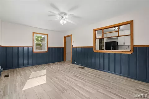 Living - 1165 Moselle Rd, Saint Clair, MO 63077 photo 4 of 5