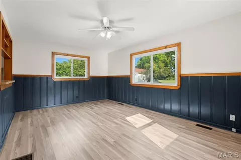 Living - 1165 Moselle Rd, Saint Clair, MO 63077 photo 3 of 5