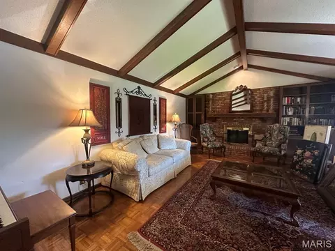 Living - 705 Saddle Spur Rd, Dexter, MO 63841 photo 1 of 2