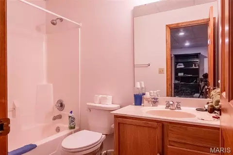 Bath - 160 Hickory Ln, Eolia, MO 63344 photo 3 of 3
