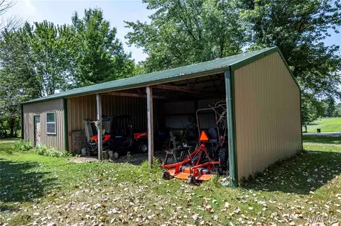 Exterior - 160 Hickory Ln, Eolia, MO 63344 photo 3 of 19