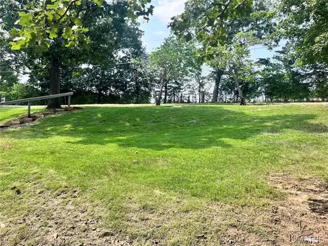 Exterior - 3867 Flucom Rd, De Soto, MO 63020 photo 7 of 7