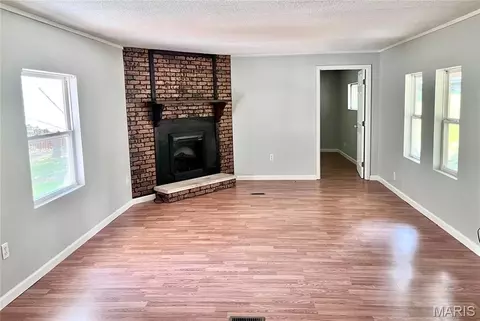 Living - 3867 Flucom Rd, De Soto, MO 63020 photo 1 of 5