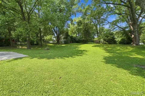 1408 Belgrove Dr, Saint Louis, MO 63137