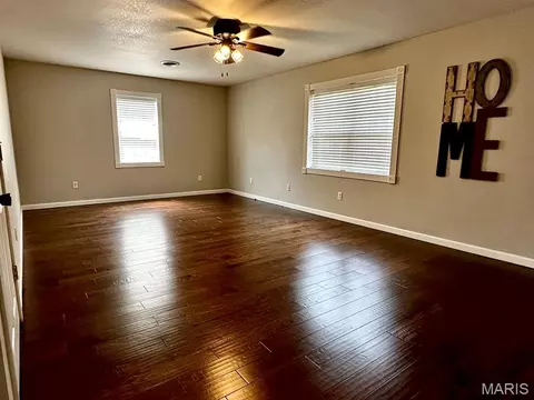 Living - 1311 Sidney St, Malden, MO 63863 photo 2 of 2