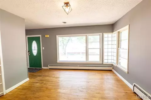 Living - 102 Poe Dr, Rolla, MO 65401 photo 9 of 11