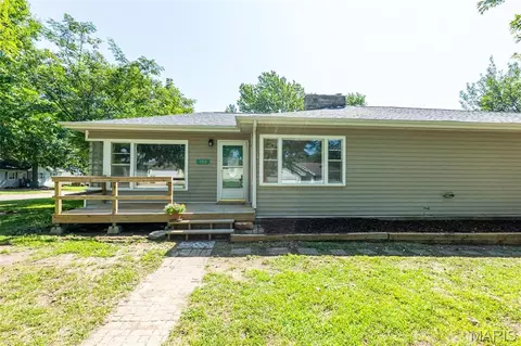 Exterior - 102 Poe Dr, Rolla, MO 65401 photo 3 of 11