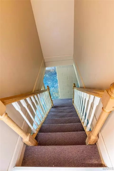 Entry Way - 102 Poe Dr, Rolla, MO 65401 photo 2 of 3