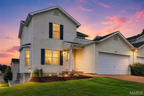 1080 Chesterfield Dr, Wentzville, MO 63385