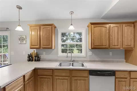 Kitchen - 467 Oak Meadow Dr, Jackson, MO 63755 photo 1 of 2