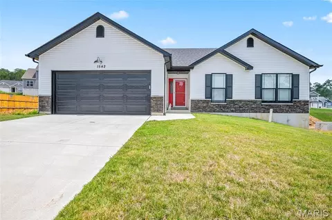 1542 Louisiana Dr, Herculaneum, MO 63048