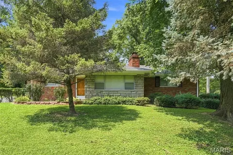 1329 Coburg Lands Dr, Saint Louis, MO 63137