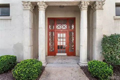 601 Westgate #C, University City, MO 63130