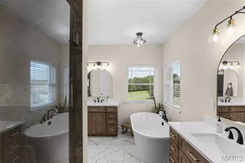 Bath - 125 Tumbleweed Pass, Jackson, MO 63755 photo 2 of 6