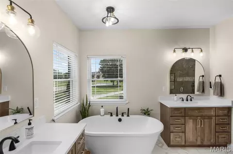 Bath - 125 Tumbleweed Pass, Jackson, MO 63755 photo 1 of 6